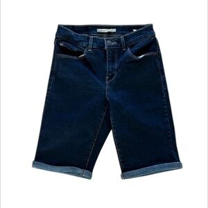 Levis Bermuda jean shorts size 25